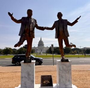 1024px-Trump-Epstein_Friendship_Month_Statues_(cropped)